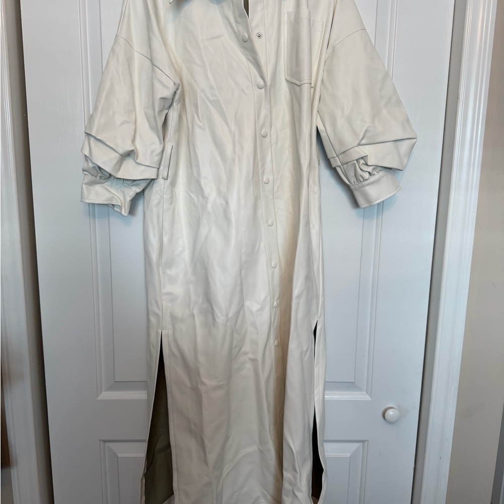 Dolce Cabo White Button-Up Dress